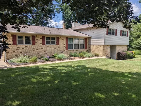 1780 E Shore Dr, Martinsville, IN 46151