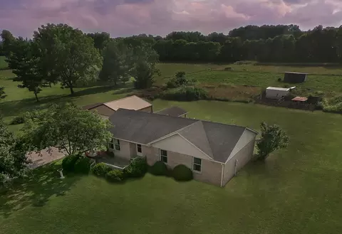 1134 S Cunningham Ln, Martinsville, IN 46151