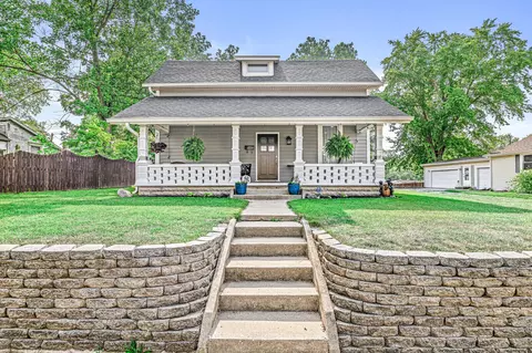216 Adams St, Pendleton, IN 46064