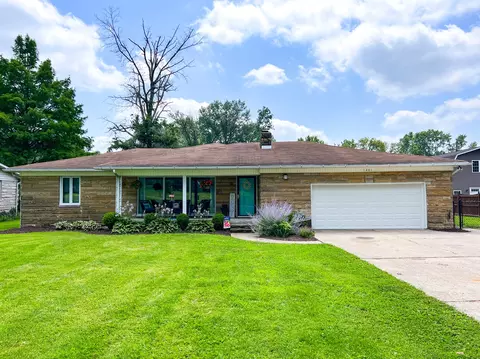 1201 E Royse Dr, Terre Haute, IN 47802