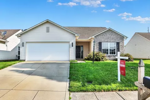 9708 Treyburn Lakes Dr, Indianapolis, IN 46239