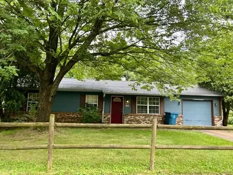 1334 Countryside Ln, Indianapolis, IN 46231