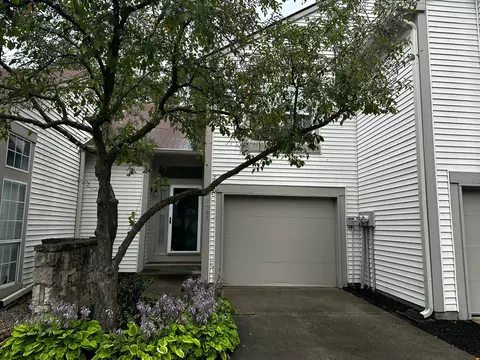 9585 Bay Vista West Dr, Indianapolis, IN 46250