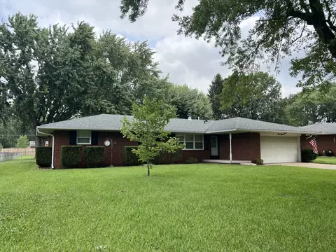 212 Crosby Dr, Indianapolis, IN 46227