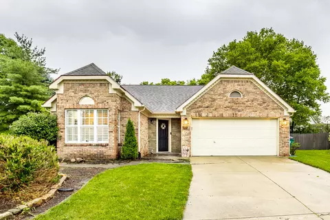 7060 Woodgate Cir, Fishers, IN 46038