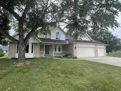 724 Riverview Dr, Kokomo, IN 46901