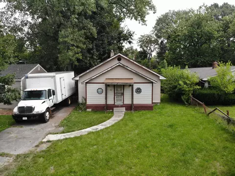 3703 N Whittier Pl, Indianapolis, IN 46218