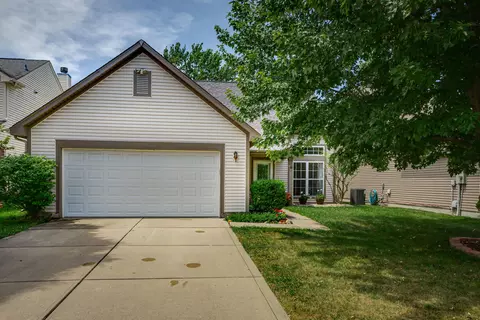 2184 Longleaf Dr, Greenwood, IN 46143