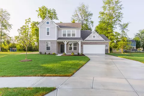939 S Waterway Dr, New Palestine, IN 46163
