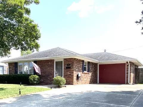 1014 Gaiser Dr, Seymour, IN 47274