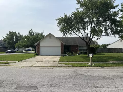 4737 Oakforge Dr, Indianapolis, IN 46254