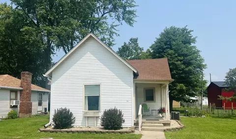 926 Washington St, Hope, IN 47246