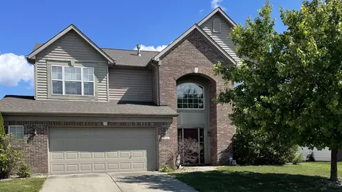 5718 Columbia Cir, Greenwood, IN 46142