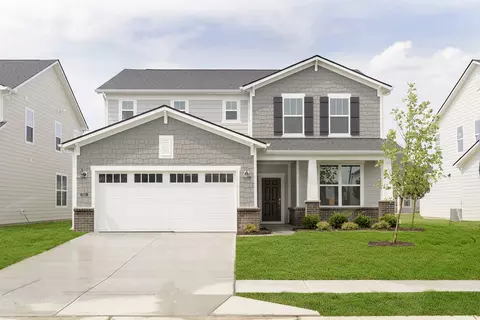 5280 Oak Knoll Dr, Lebanon, IN 46052