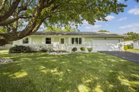 630 Holiday Dr, Greentown, IN 46936