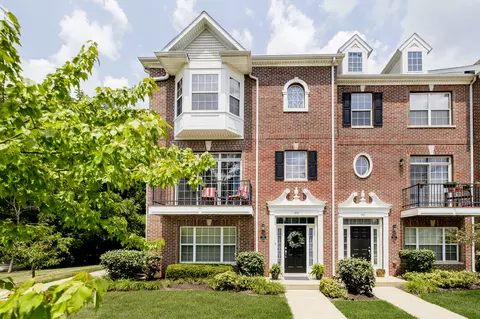145 9th St NW, Carmel, IN 46032