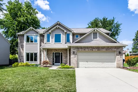 10672 Misty Hollow Ln, Fishers, IN 46038