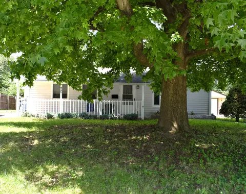 20 Sunset Mnr, Mooresville, IN 46158