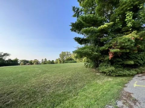7208 Lakeside Dr, Indianapolis, IN 46278