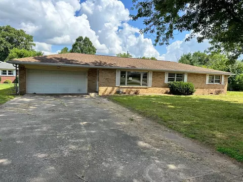 122 E Sycamore St, Rosedale, IN 47874