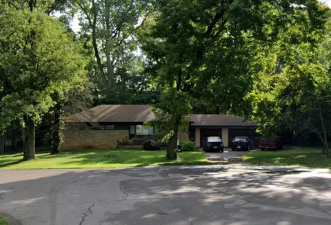 701 Circle Dr, Greenwood, IN 46142