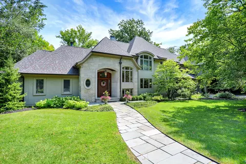 7955 Ridge Rd, Indianapolis, IN 46240