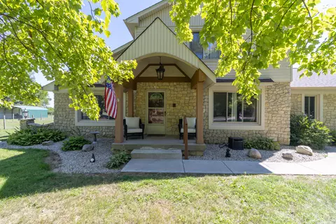 11148 N Eagles Nest Ct, Fairland, IN 46126