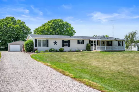 317 N Walnut St, Mount Summit, IN 47361