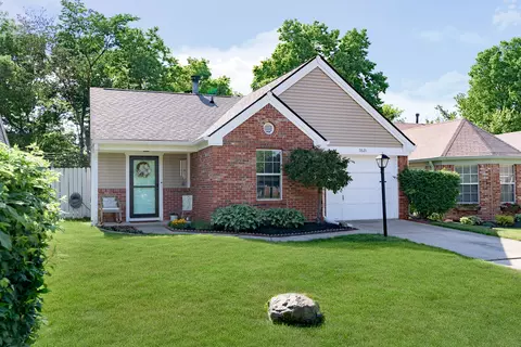 9621 Roxbury Dr, Fishers, IN 46038
