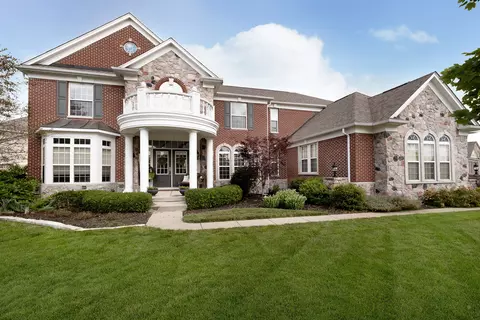 5148 Pebblepointe Pass, Zionsville, IN 46077