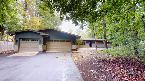 8101 Lantern Rd, Indianapolis, IN 46256