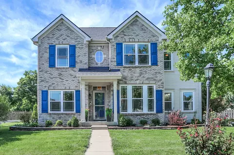 11220 Hearthstone Dr, Fishers, IN 46037