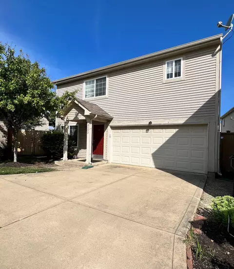 2652 Grand Fir Dr, Greenwood, IN 46143