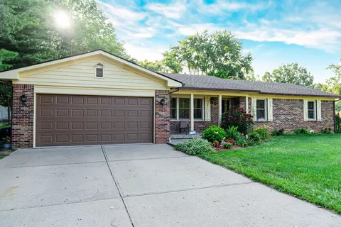 8958 N 700 W, Fountaintown, IN 46130