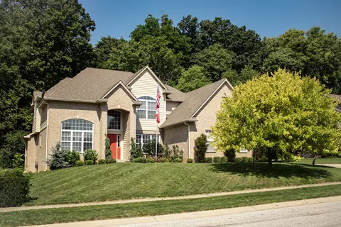 4180 Field Master Dr, Zionsville, IN 46077