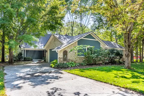 5027 Fieldstone Trl, Indianapolis, IN 46254