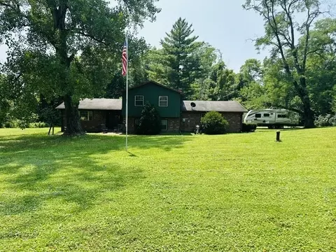 2225 E Crosby Rd, Mooresville, IN 46158