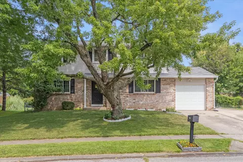 7629 Snowflake Dr, Indianapolis, IN 46227