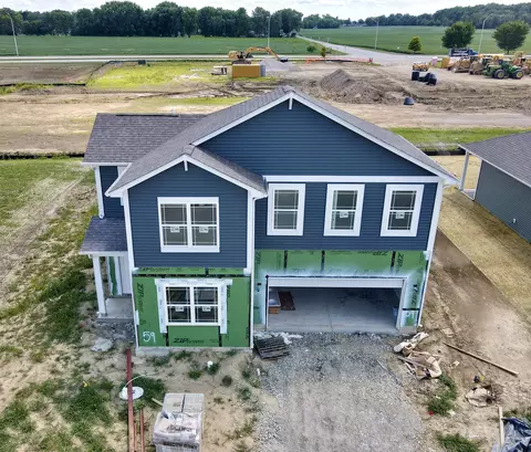 1405 Honeysuckle Dr, Shelbyville, IN 46176