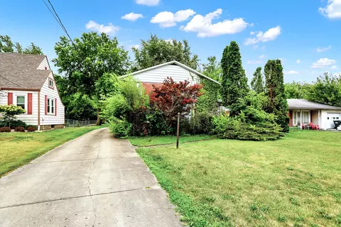325 E 53rd St, Anderson, IN 46013