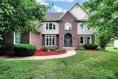 13777 Smokey Ridge Dr, Carmel, IN 46033