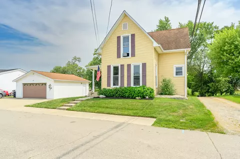 429 Mill St, Hope, IN 47246