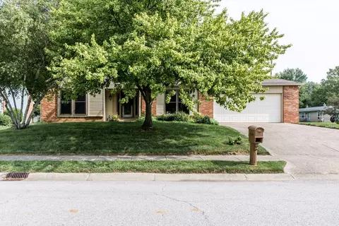 858 Brookside Ln, Plainfield, IN 46168 photo 3