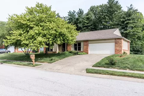 858 Brookside Ln, Plainfield, IN 46168