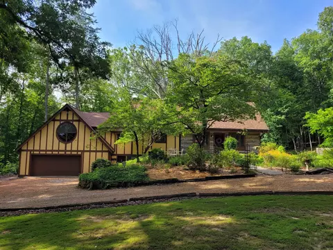 4005 Lower Schooner Rd, Nashville, IN 47448