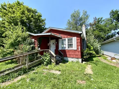 1716 N 24th St, Terre Haute, IN 47804