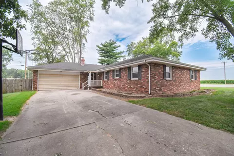 202 Sycamore Dr, Seymour, IN 47274