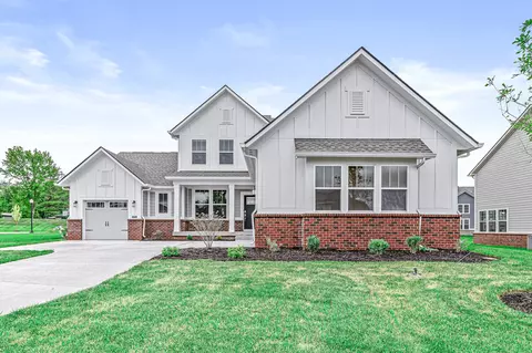 14152 Kodiak Dr, Zionsville, IN 46077