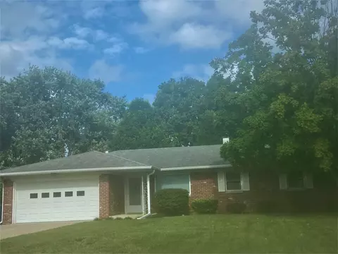 1411 Carroll White Dr, Indianapolis, IN 46219