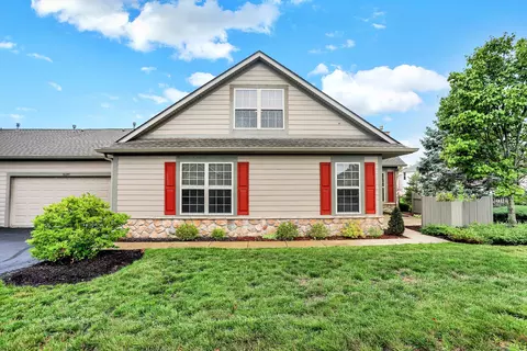 16644 Brownstone Ct, Westfield, IN 46074